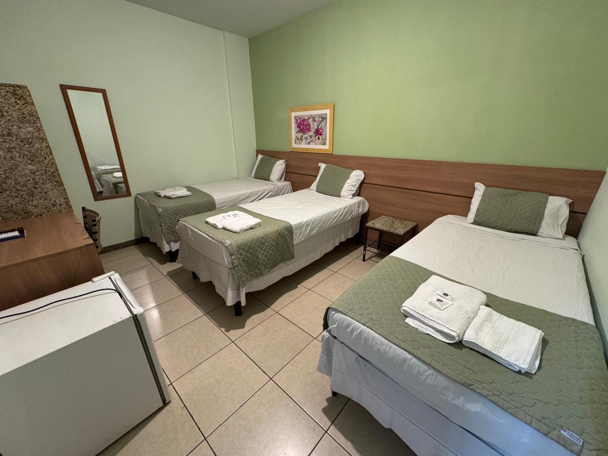 Triple Room,1742968323:JPEG